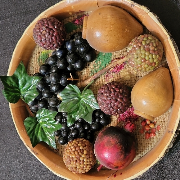 VINTAGE HANDCRAFTED BY ARMENIAN FOLK ARTIST WALL DECORATION. - Picture 2 of 11